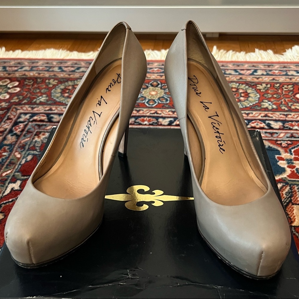 Pour La Victoire Irina Platform Pump in Grey Kid Napato Leather 8.5
